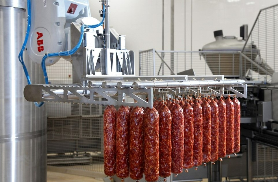 Цифровизация в производстве и переработке продукции животноводства с улучшенными показателями качества